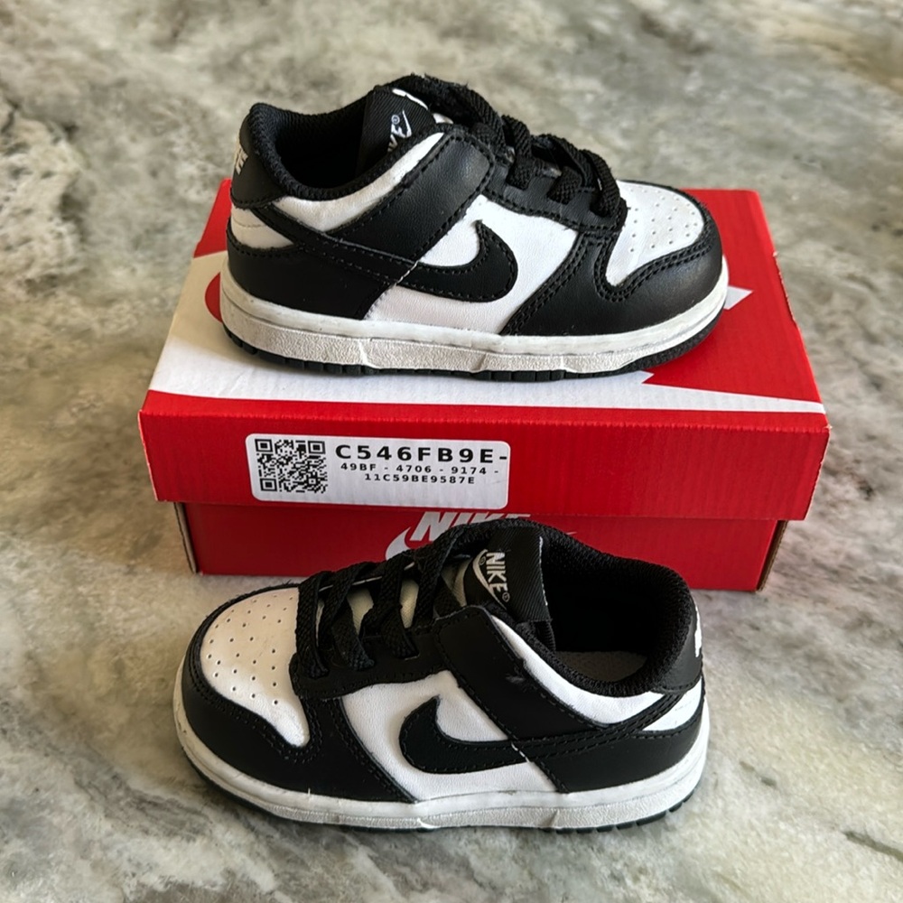 Kids panda dunks